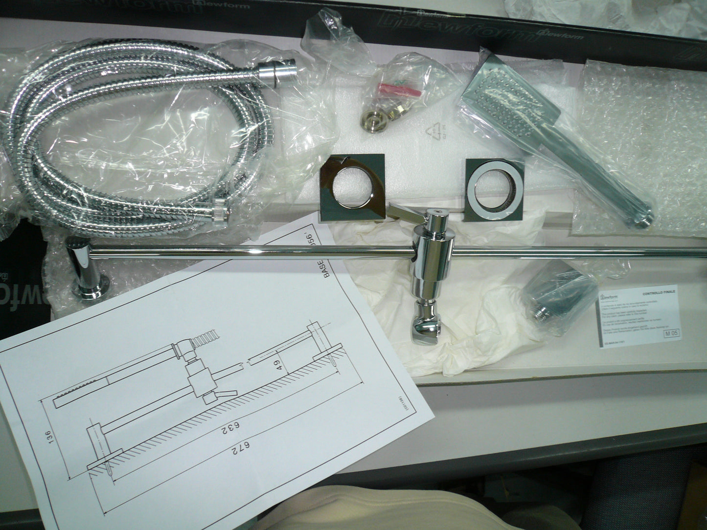 Newform "Base" 4057 completed shower set w/wall union, handshower, shower hose