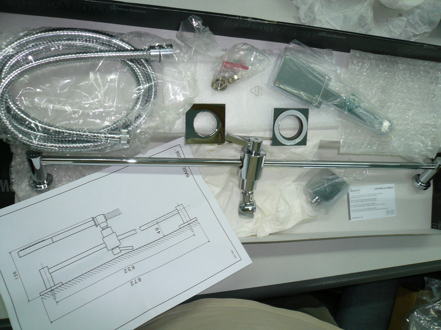 Newform "Base" 4057 completed shower set w/wall union, handshower, shower hose