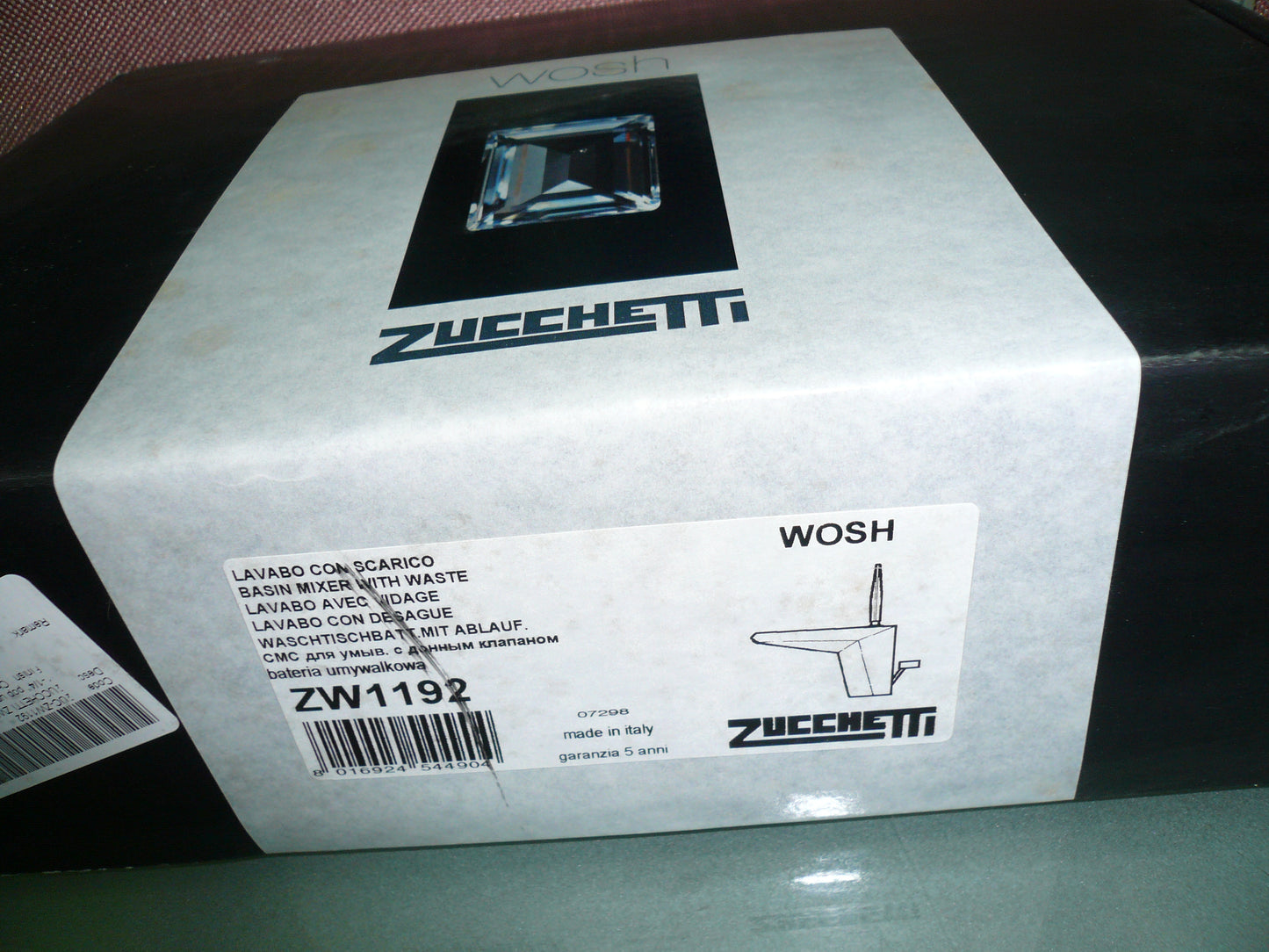 Zucchetti "Wosh" ZW1192 Single Lever Basin Mixer w/Pop-up Waste Set. in Chrome Finish